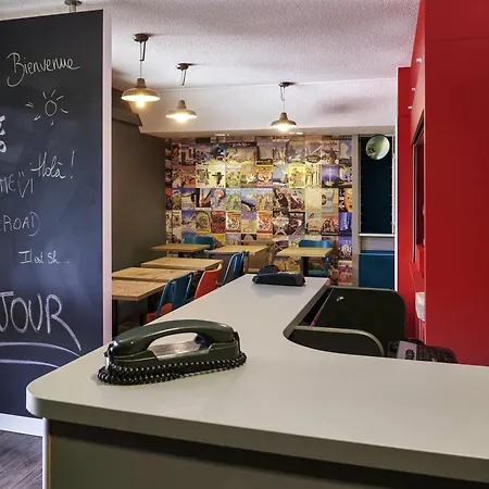 Отель Hotelf1 Antibes Sophia Antipolis *