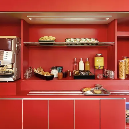 Отель Hotelf1 Antibes Sophia Antipolis *