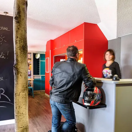 Hotelf1 Antibes Sophia Antipolis