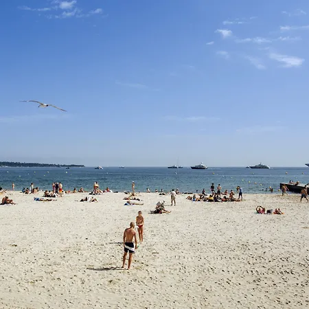 Hotelf1 Antibes Sophia Antipolis *