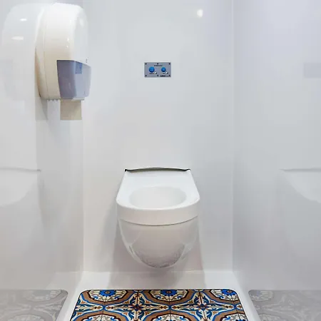 Hotelf1 Antibes Sophia Antipolis *