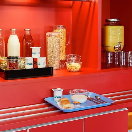 Hotelf1 Antibes Sophia Antipolis Отель *