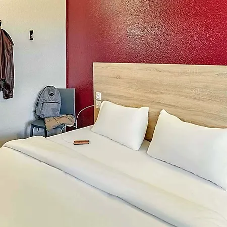 Hotelf1 Antibes Sophia Antipolis فندق