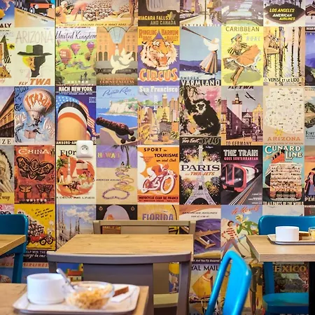 Отель Hotelf1 Antibes Sophia Antipolis Валлорис